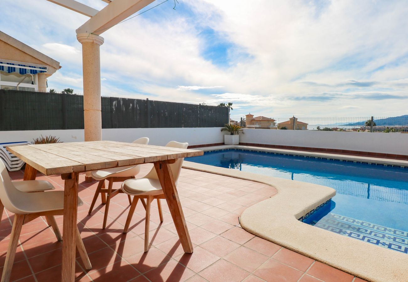 Villa en San Juan de los terreros - GUAPA