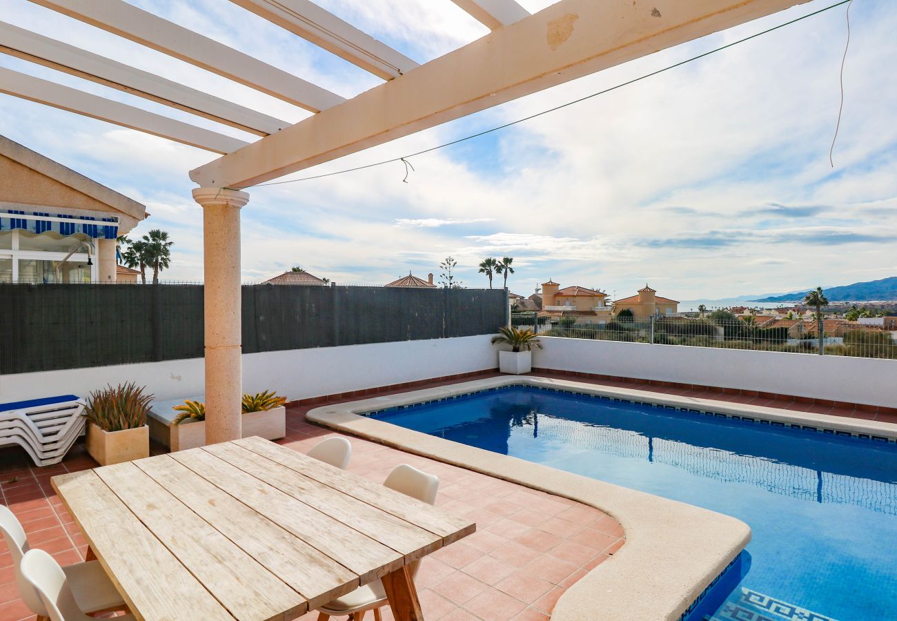 Villa en San Juan de los terreros - GUAPA