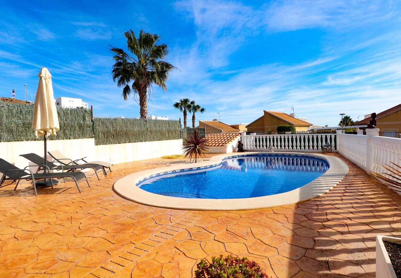 Villa en San Juan de los terreros - RONMO